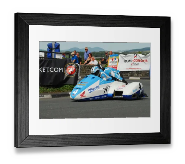 Framed Print : John Holden & Andy Winkle (LCR) 2016 Southern 100 Framed Print : John Holden & Andy Winkle (LCR) 2016 Southern 100