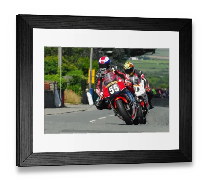 Framed Print : Michael Russell (Suzuki) 2016 Southern 100 Framed Print : Michael Russell (Suzuki) 2016 Southern 100