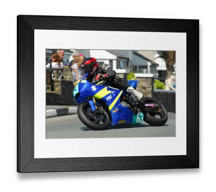 Framed Print : Tom Robinson (Suzuki) 2016 Southern 100 Framed Print : Tom Robinson (Suzuki) 2016 Southern 100