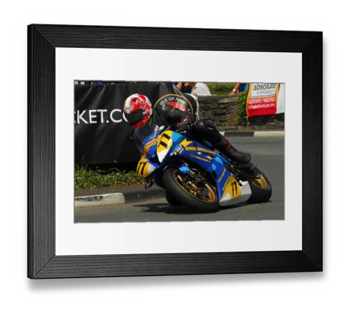 Framed Print : Brendan Fargher (Yamaha) 2016 Southern 100 Framed Print : Brendan Fargher (Yamaha) 2016 Southern 100