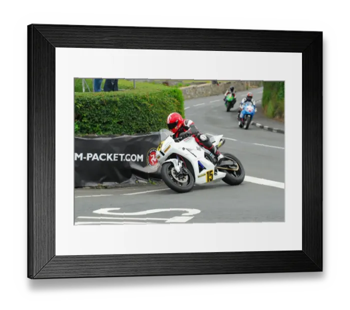 Framed Print : Adrian Harrison (Yamaha) 2016 Southern 100 Framed Print : Adrian Harrison (Yamaha) 2016 Southern 100