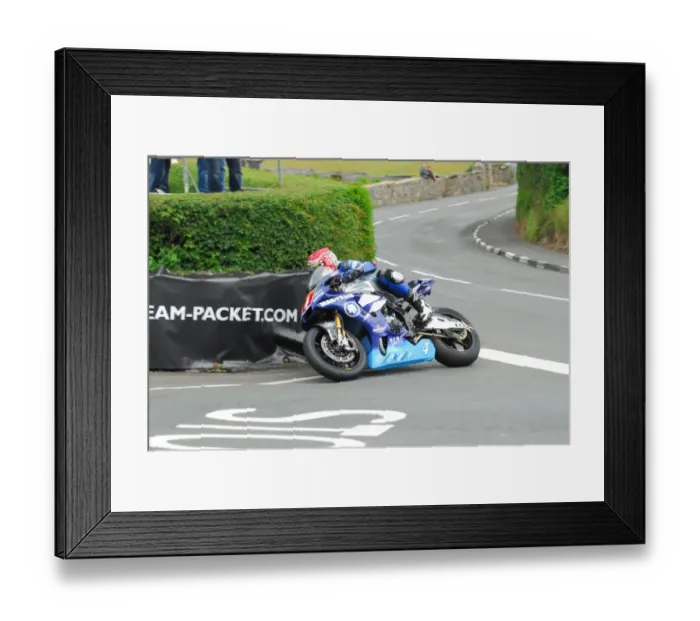 Framed Print : Dan Kneen (Yamaha) 2016 Southern 100 Framed Print : Dan Kneen (Yamaha) 2016 Southern 100