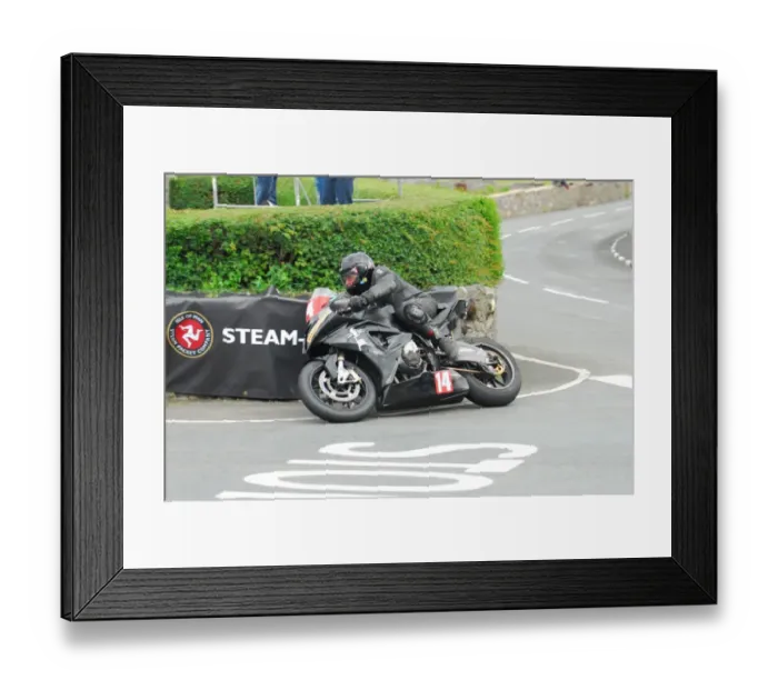 Framed Print : Mark Parrett (BMW) 2016 Southern 100 Framed Print : Mark Parrett (BMW) 2016 Southern 100