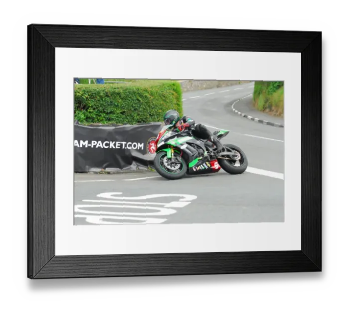 Framed Print : Dan Hegarty (Kawasaki) 2016 Southern 100 Framed Print : Dan Hegarty (Kawasaki) 2016 Southern 100