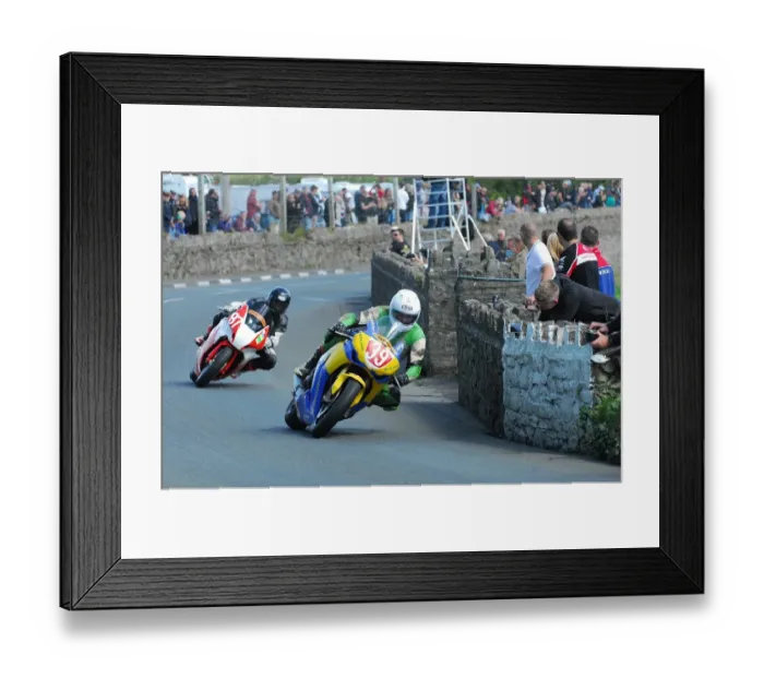 Framed Print : Paul Duckett (Honda) 2016 Southern 100 Framed Print : Paul Duckett (Honda) 2016 Southern 100