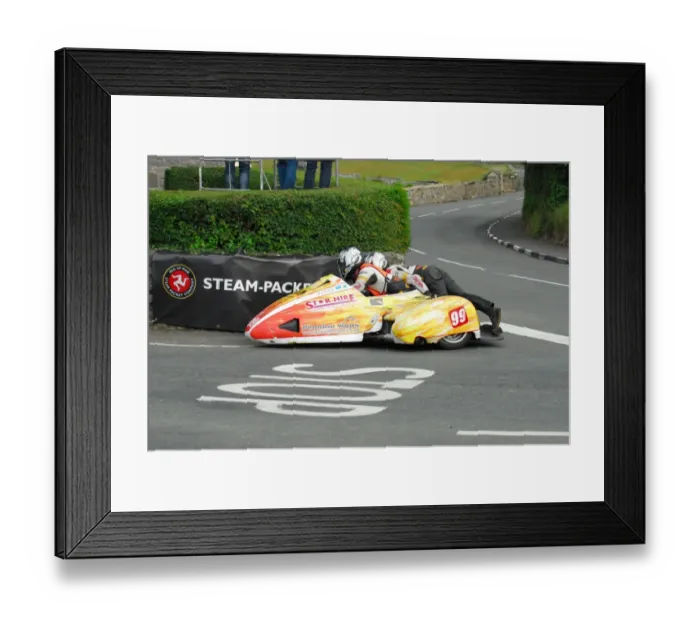 Framed Print : Steve Ramsden & Matty Ramsden (LCR Honda) 2016 Southern 100 Framed Print : Steve Ramsden & Matty Ramsden (LCR Honda) 2016 Southern 100