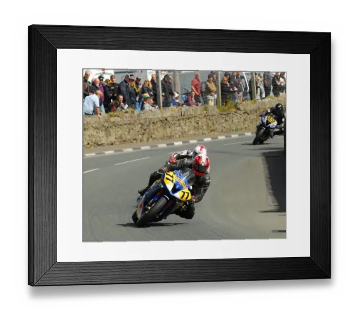 Framed Print : Brendan Fargher (Yamaha) 2016 Southern 100 Framed Print : Brendan Fargher (Yamaha) 2016 Southern 100