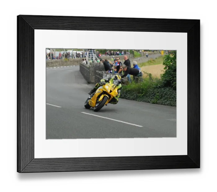 Framed Print : Brad Vicars (Honda) 2016 Southern 100