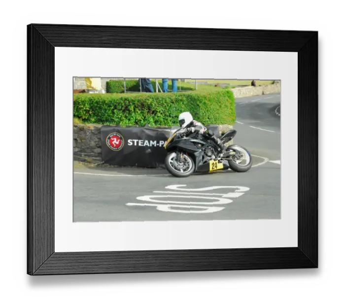 Framed Print : Michael Evans (Suzuki) 2016 Southern 100 Framed Print : Michael Evans (Suzuki) 2016 Southern 100