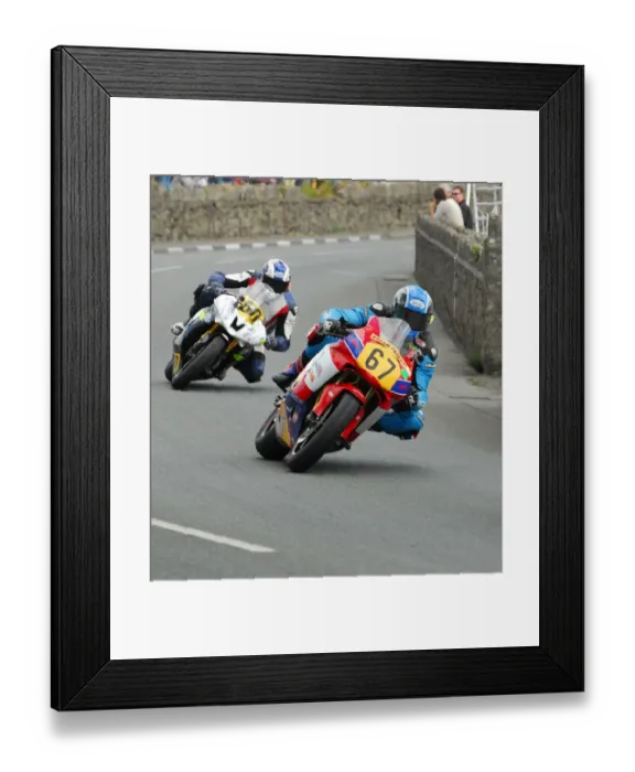 Framed Print : Jonathan Perry (Honda) 2016 Southern 100 Framed Print : Jonathan Perry (Honda) 2016 Southern 100