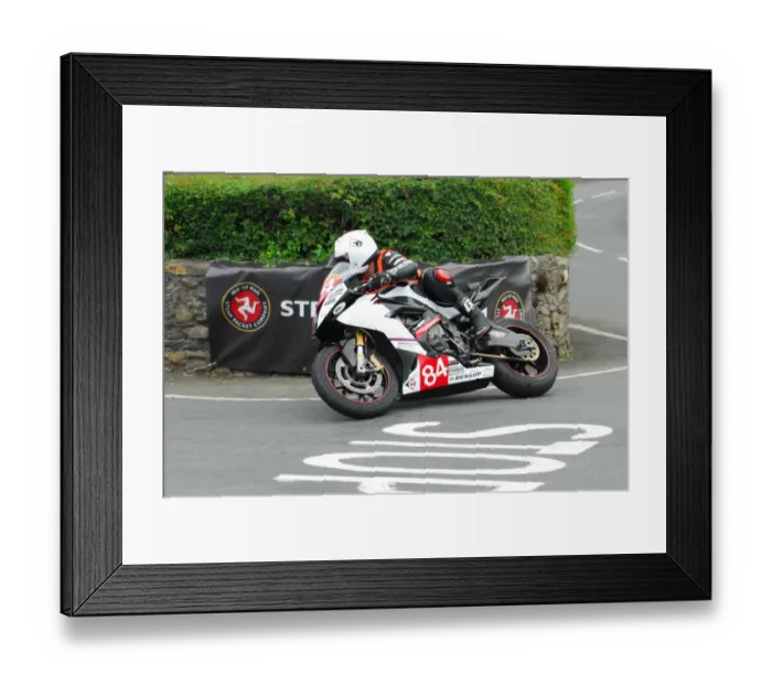 Framed Print : Dominic Herbertson (BMW) 2016 Southern 100 Framed Print : Dominic Herbertson (BMW) 2016 Southern 100