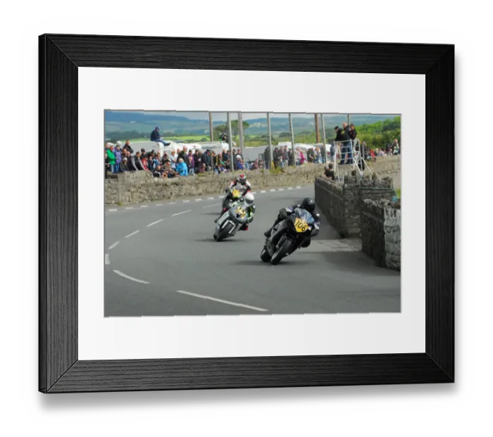 Framed Print : Billy Mellor (Suzuki) and Christian Hirsch (Kawasaki) 2016 Southern 100 Framed Print : Billy Mellor (Suzuki) and Christian Hirsch (Kawasaki) 2016 Southern 100