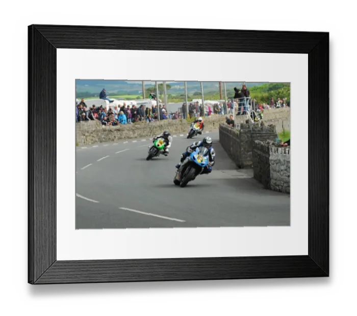 Framed Print : Stuart Bedford (Suzuki) 2016 Southern 100 Framed Print : Stuart Bedford (Suzuki) 2016 Southern 100