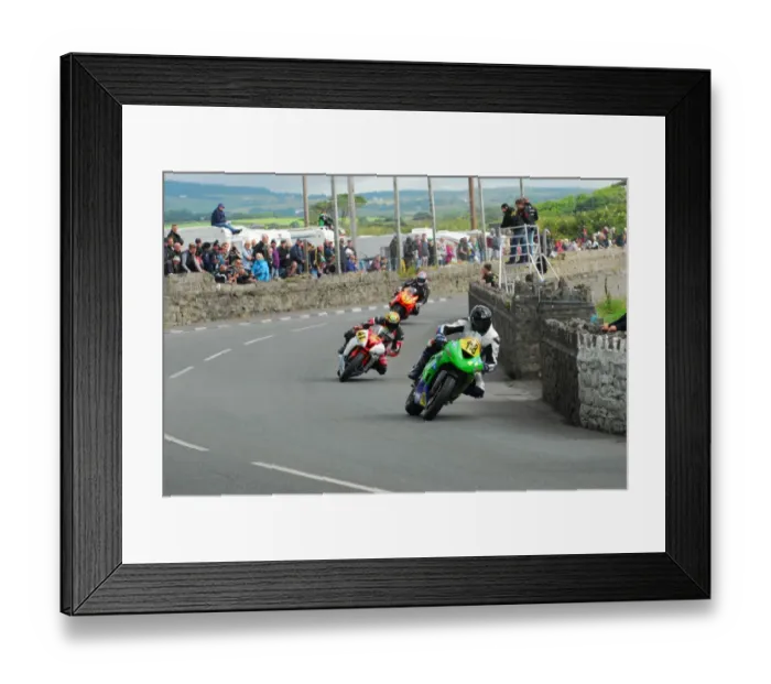 Framed Print : Vic Allan (Kawasaki) and Dave Taylor (Yamaha) 2016 Southern 100 Framed Print : Vic Allan (Kawasaki) and Dave Taylor (Yamaha) 2016 Southern 100