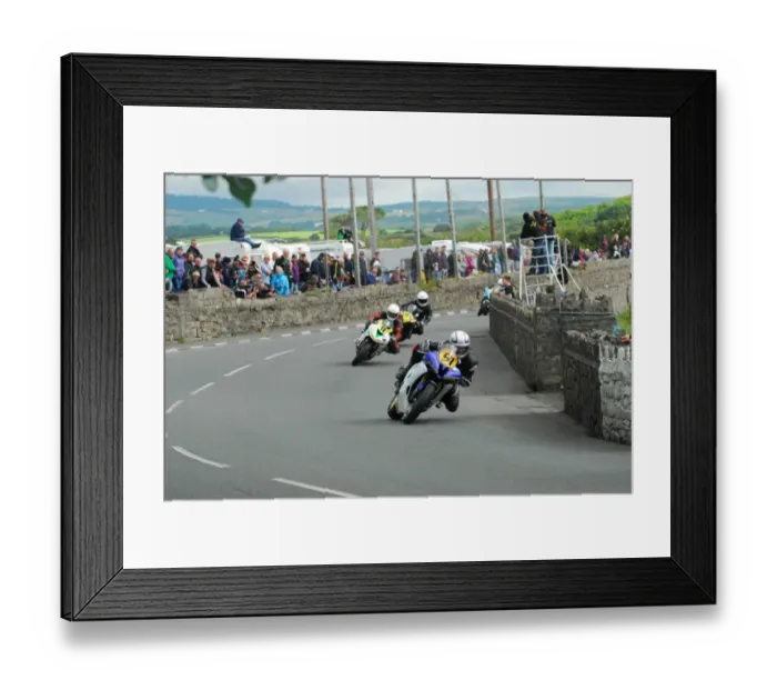 Framed Print : Dave Quine (Yamaha) 2016 Southern 100 Framed Print : Dave Quine (Yamaha) 2016 Southern 100