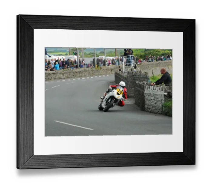 Framed Print : James Hinchliffe (Kawasaki) 2016 Southern 100 Framed Print : James Hinchliffe (Kawasaki) 2016 Southern 100