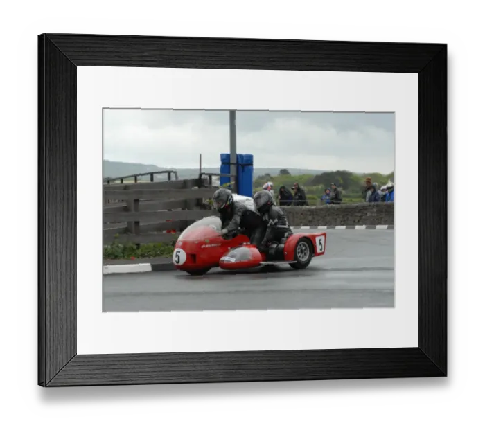 Framed Print : Nick Cutmore & Nancy Thomas (Windle Vincent) 2007 Pre TT Classic
