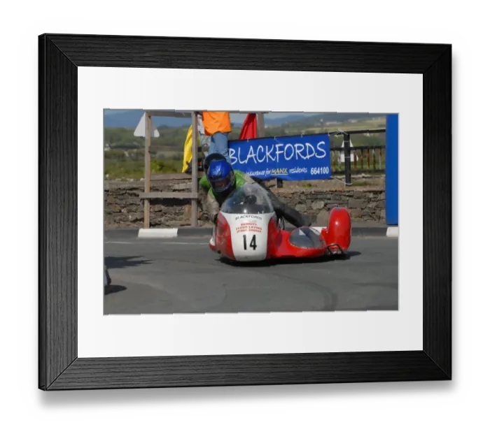 Framed Print : Lenny Pallister & Ian Marriner (Triumph) 2007 Pre TT Classic Framed Print : Lenny Pallister & Ian Marriner (Triumph) 2007 Pre TT Classic