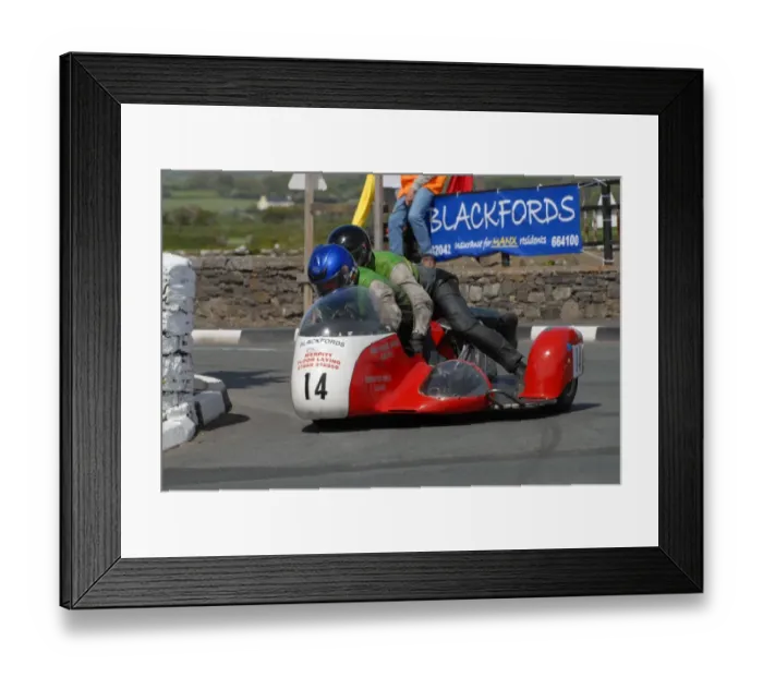 Framed Print : Lenny Pallister & Ian Marriner (Triumph) 2007 Pre TT Classic Framed Print : Lenny Pallister & Ian Marriner (Triumph) 2007 Pre TT Classic