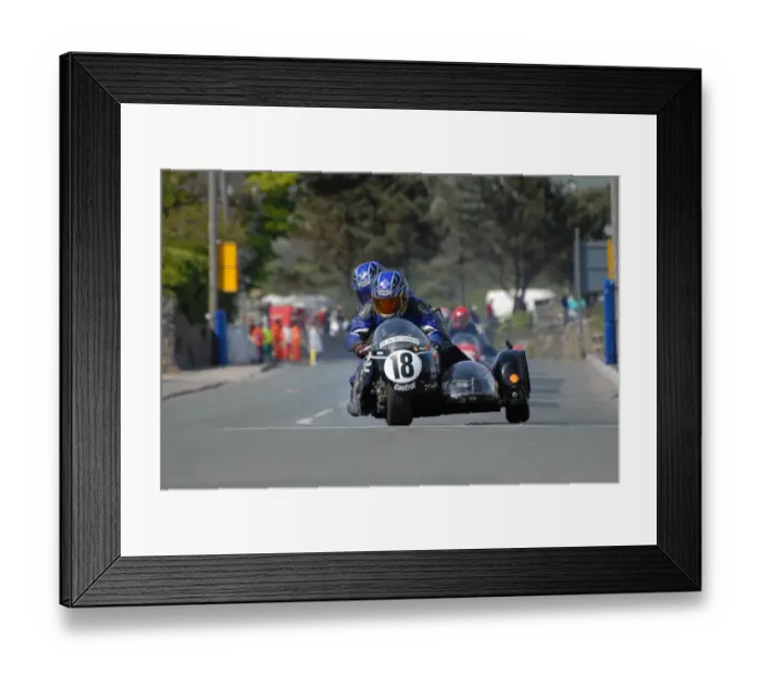 Framed Print : Nigel Smith & Kris Hibberd (Hewitt BSA) 2007 Pre TT Classic Framed Print : Nigel Smith & Kris Hibberd (Hewitt BSA) 2007 Pre TT Classic