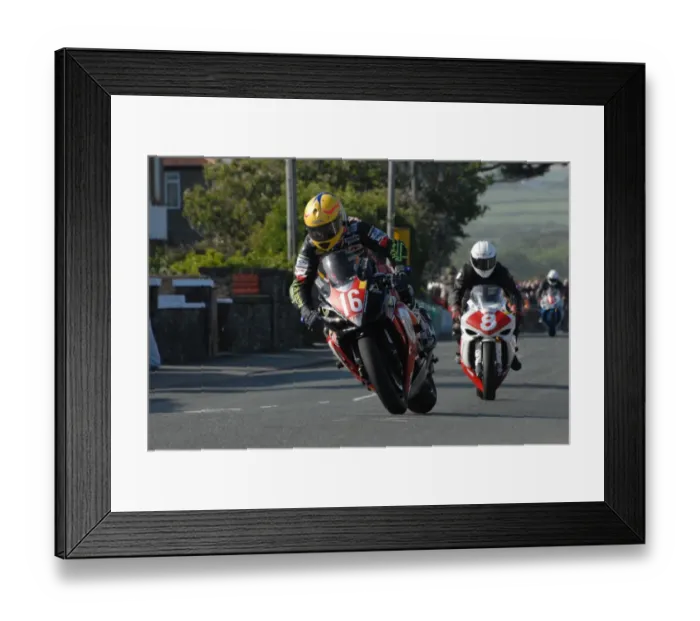 Framed Print : John Burrows (Suzuki) 2009 Post TT Framed Print : John Burrows (Suzuki) 2009 Post TT