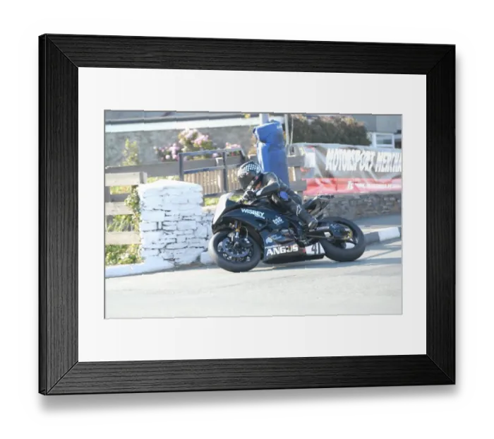 Framed Print : Dave Madsen-Mygdal (Yamaha) 2009 Post TT Framed Print : Dave Madsen-Mygdal (Yamaha) 2009 Post TT
