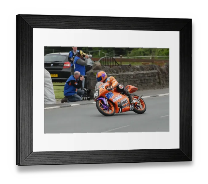 Framed Print : Roy Richardson (Honda) 2009 Post TT