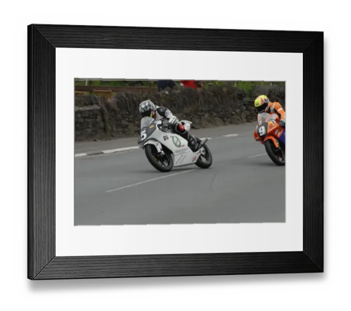 Framed Print : Chris Palmer (Honda) 2009 Post TT