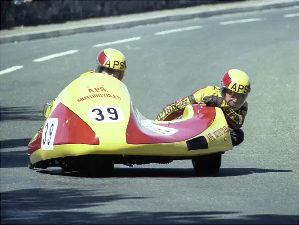 Roger Dunn & Ted Healey (Suzuki) 1980 Southern 100