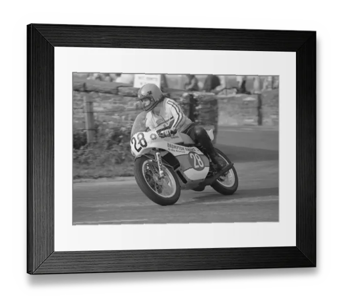 Framed Print : Des Connor (Yamaha) 1978 Southern 100