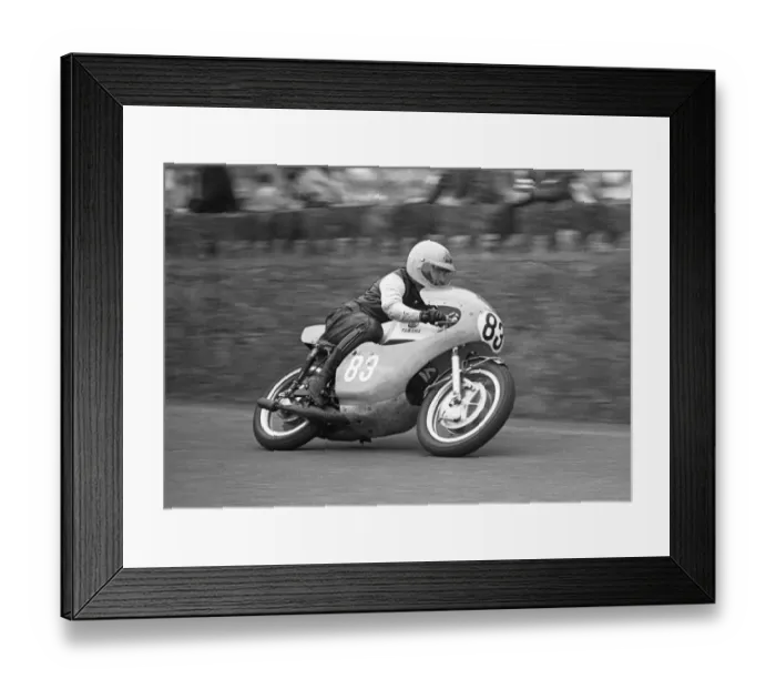 Framed Print : Frank Fox (Yamaha) 1977 Southern 100 Framed Print : Frank Fox (Yamaha) 1977 Southern 100