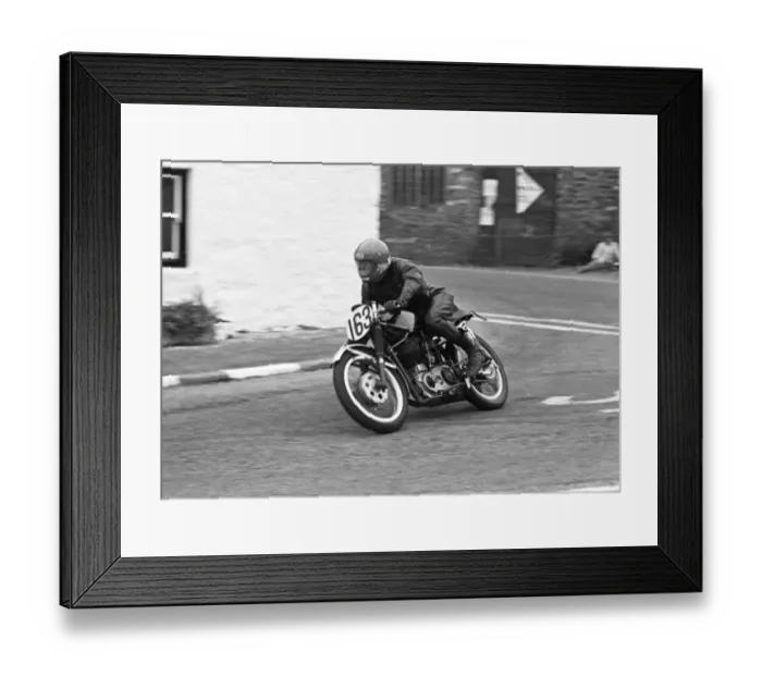 Framed Print : Peter Kermode (Velocette) 1975 Southern 100 Framed Print : Peter Kermode (Velocette) 1975 Southern 100