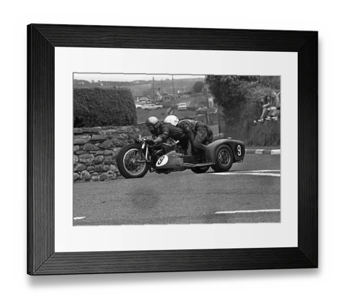 Framed Print : Mick Wortley & John Dovey (MDW) 1974 Southern 100 Framed Print : Mick Wortley & John Dovey (MDW) 1974 Southern 100