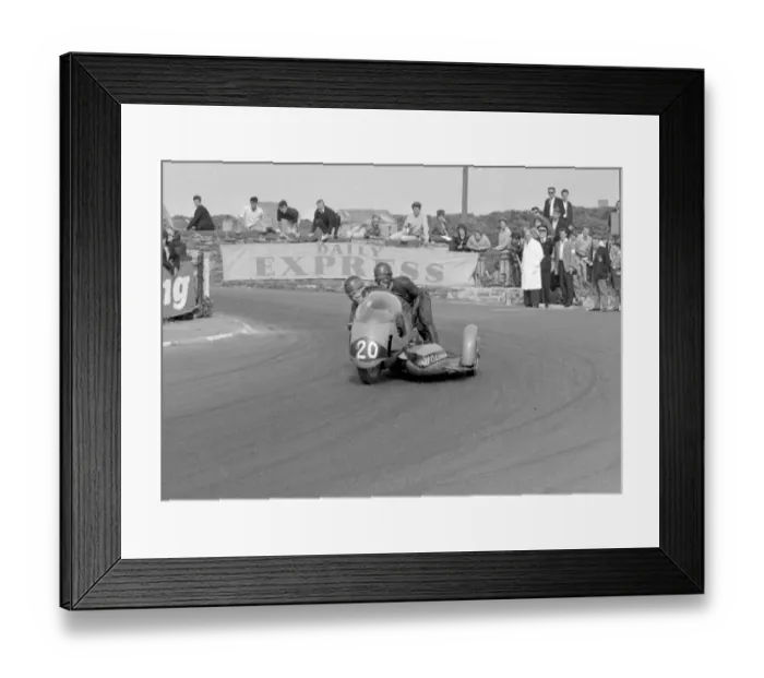Framed Print : Chris Vincent & Keith Scott (BSA) 1963 Southern 100 Framed Print : Chris Vincent & Keith Scott (BSA) 1963 Southern 100