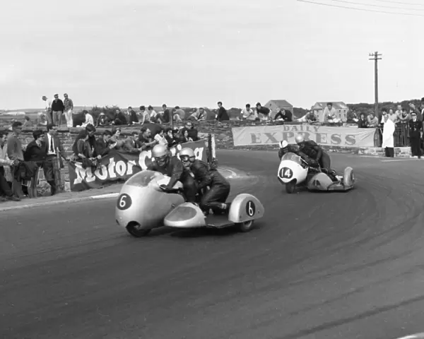 Russ Hackman & T Hughes (Triumph, 6) Fred Wallis & A Barton (BSA) 1963 Southern 100