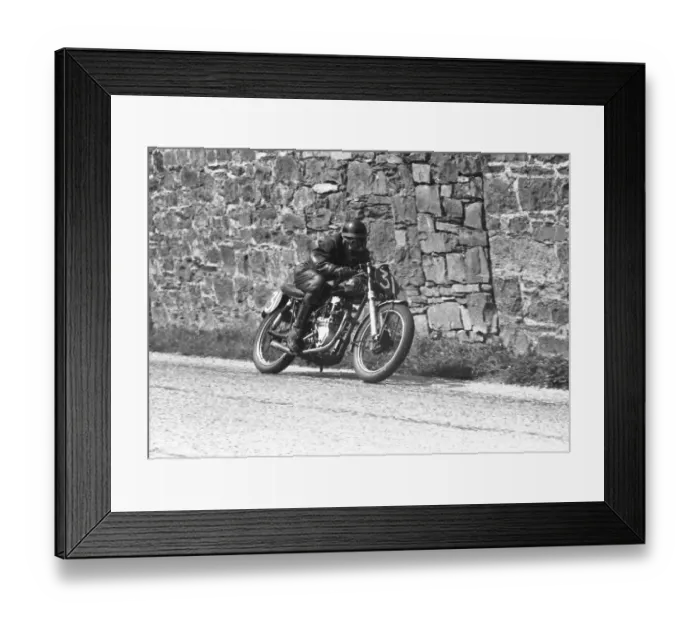 Framed Print : Doug Rose (Velocette) 1955 Southern 100 Framed Print : Doug Rose (Velocette) 1955 Southern 100