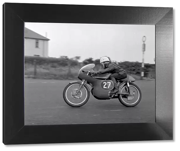 Gary Dickinson (Ducati) 1961 Southern 100