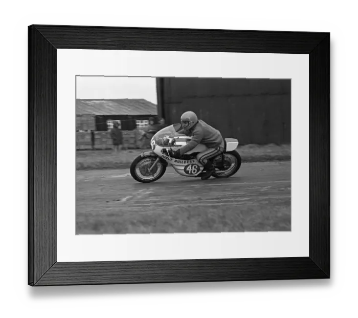 Framed Print : Malcolm Teare (Yamaha) 1976 Jurby Airfield Framed Print : Malcolm Teare (Yamaha) 1976 Jurby Airfield