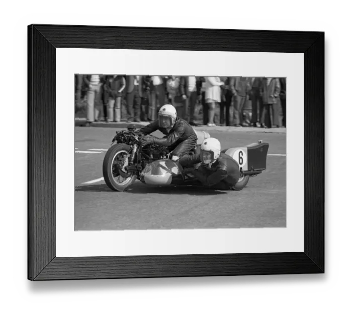Framed Print : Eric Bregazzi & Jimmy Creer (BSA) 1975 Jurby Road Framed Print : Eric Bregazzi & Jimmy Creer (BSA) 1975 Jurby Road