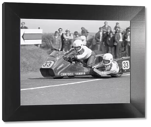 Alex Campbell & Jim Pearson (Yamaha) 1975 Jurby Road