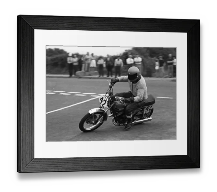 Framed Print : Brian Harrison (Yamaha) 1975 Jurby Road Framed Print : Brian Harrison (Yamaha) 1975 Jurby Road