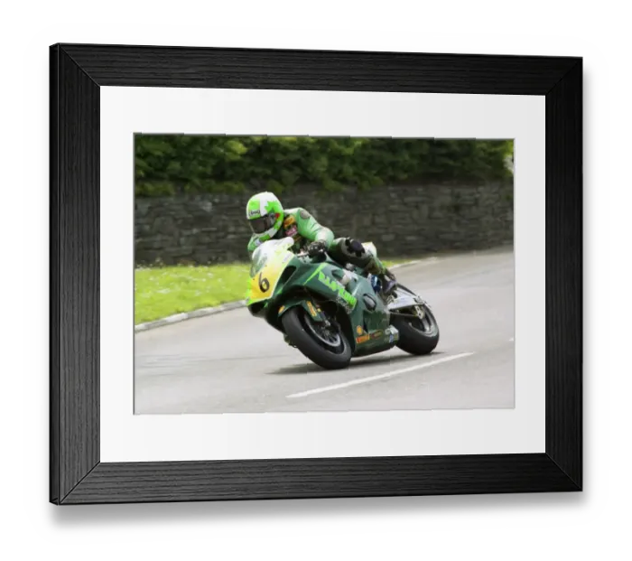Framed Print : Richard Britton (Suzuki) 2002 Senior TT Framed Print : Richard Britton (Suzuki) 2002 Senior TT