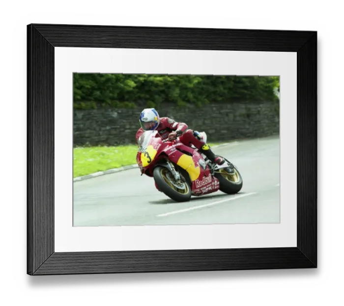 Framed Print : Adrian Archibald (Honda) 2002 Senior TT Framed Print : Adrian Archibald (Honda) 2002 Senior TT