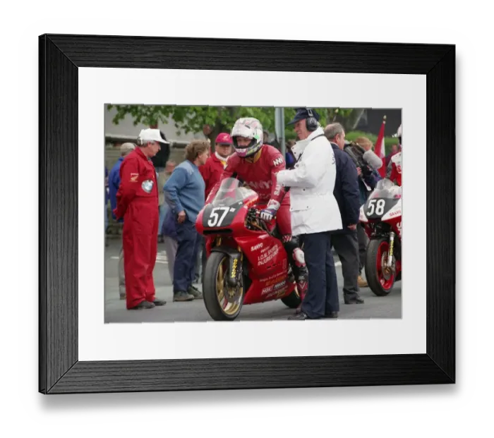 Framed Print : John Barton (Ducati) 1998 Singles TT