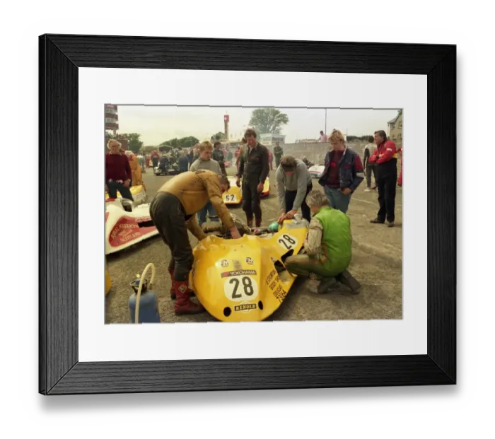 Framed Print : Keith Brown & David Hedison (Yamaha) 1987 Sidecar TT Framed Print : Keith Brown & David Hedison (Yamaha) 1987 Sidecar TT