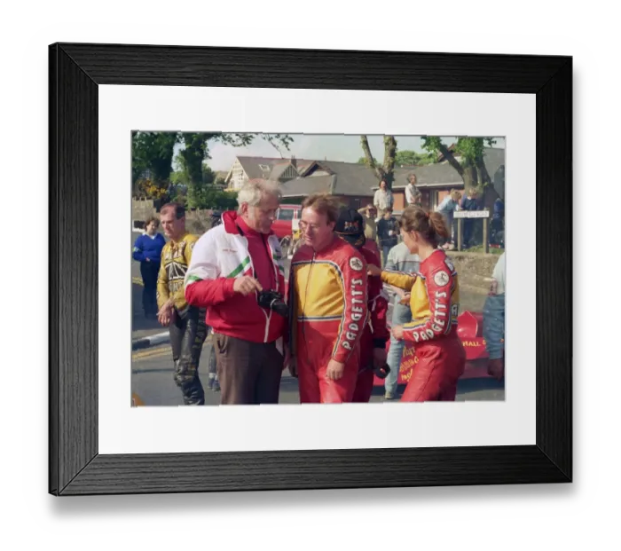 Framed Print : Dennis & Julia Bingham, 1987 Sidecar TT Framed Print : Dennis & Julia Bingham, 1987 Sidecar TT