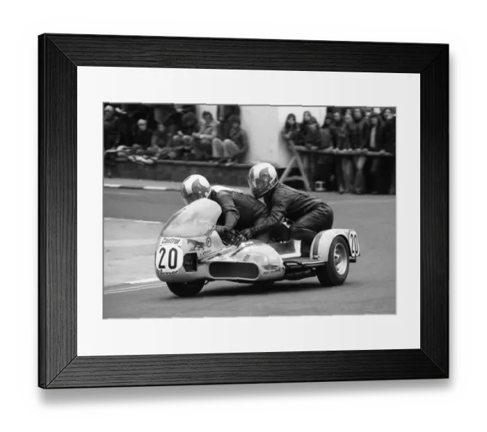 Framed Print : Ken Blacklock & Milton Mitchinson (Yamaha) 1977 Sidecar TT Framed Print : Ken Blacklock & Milton Mitchinson (Yamaha) 1977 Sidecar TT
