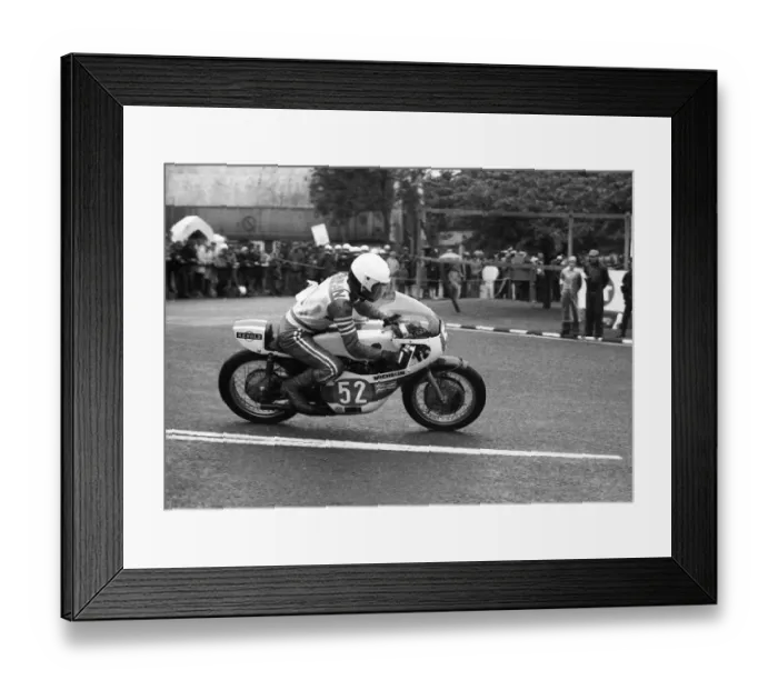 Framed Print : Bill Bowman (Yamaha) 1977 Junior TT Framed Print : Bill Bowman (Yamaha) 1977 Junior TT