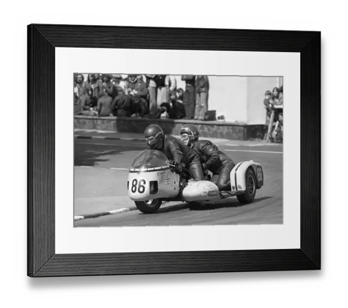 Framed Print : Ken Blacklock & Milton Mitchinson (BSA) 1975 500 Sidecar TT Framed Print : Ken Blacklock & Milton Mitchinson (BSA) 1975 500 Sidecar TT