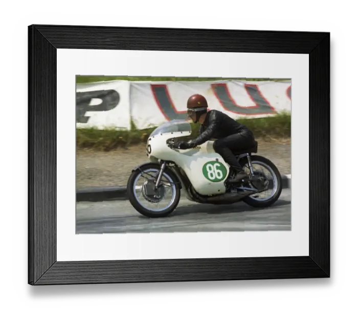 Framed Print : Ray Ashcroft (Yamaha) 1970 Lightweight TT Framed Print : Ray Ashcroft (Yamaha) 1970 Lightweight TT